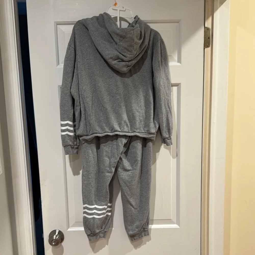 Sol Angeles Gray Sweatpants Relaxed Fit sweatsuit